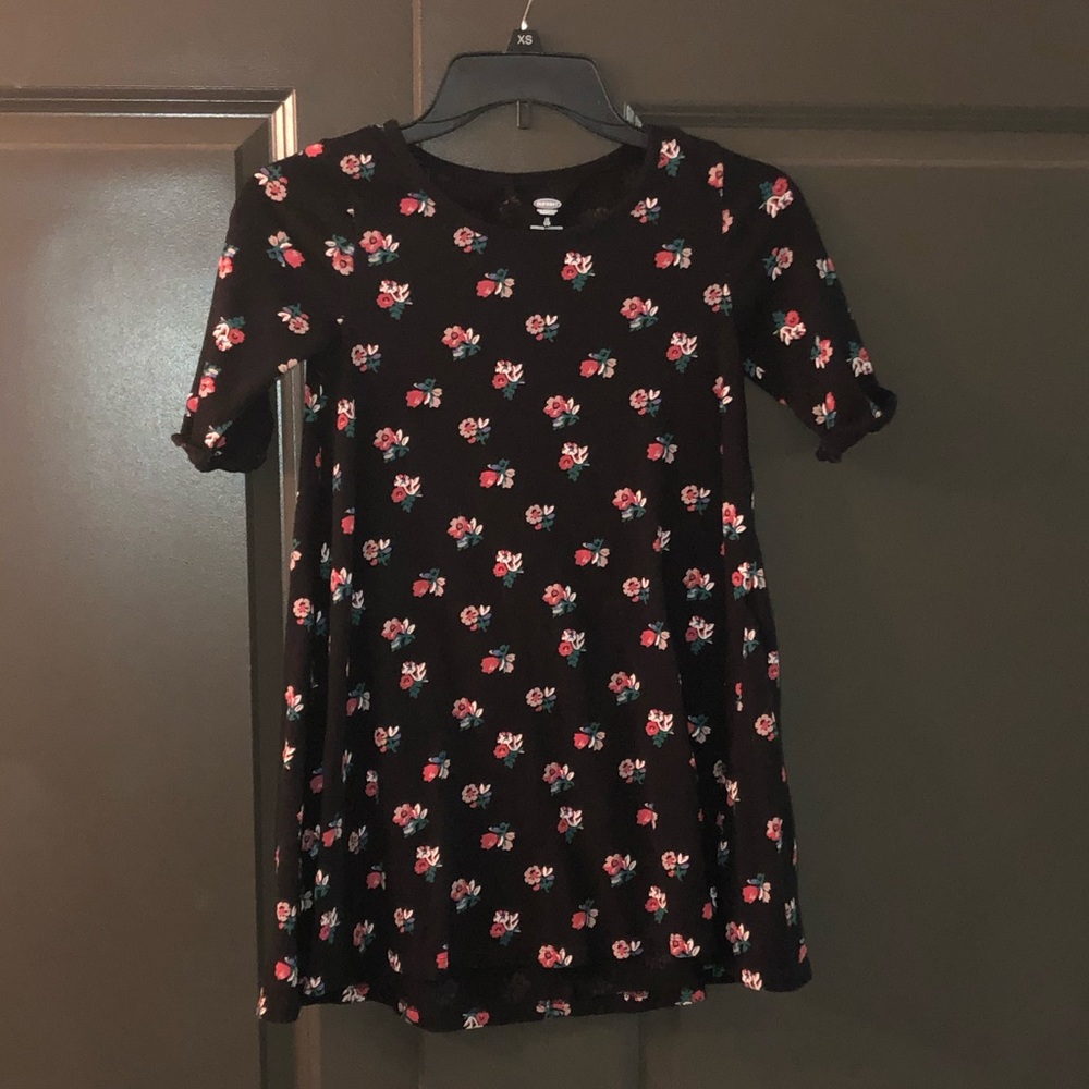 Old navy flower print shirt
